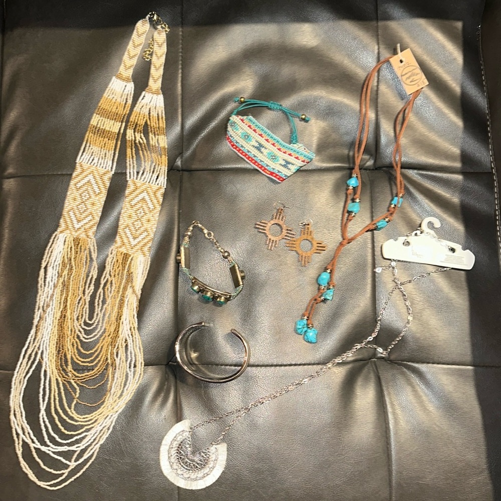 7 piece set of Native American Inspired Jewelry FAUX beaded jewelry